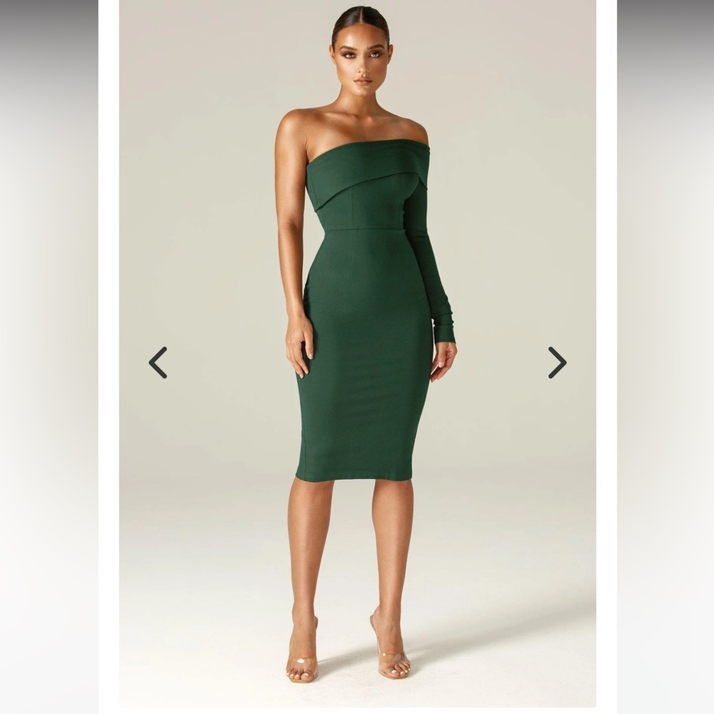 NWT Alieva Rita One Shoulder Green Dress